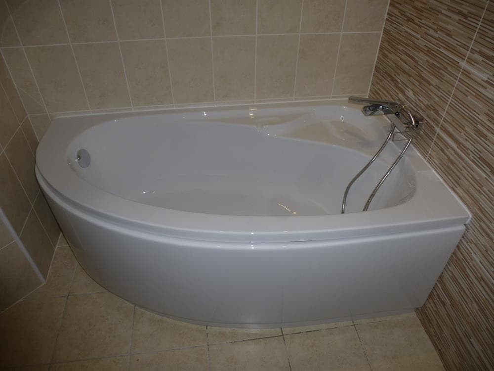 Baignoire et robinetterie